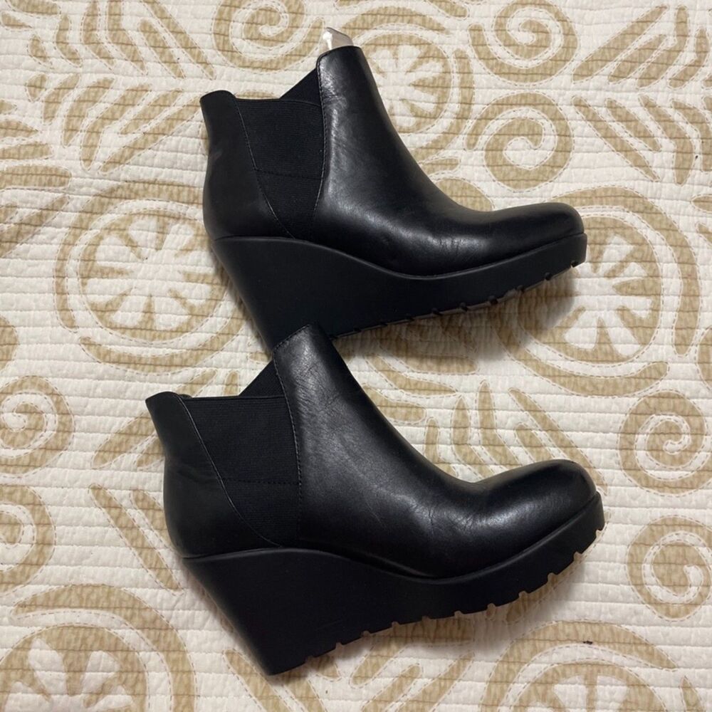 Nine West Black Leather Wedge Ankle Boots
